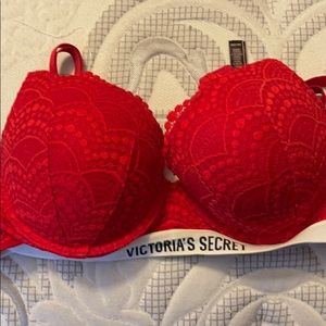 Victoria’s Secret T-shirt Push up Bra